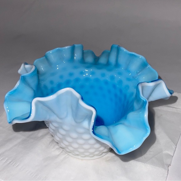 Kanawha Cased Blue & White Glass Hobnail Ruffled Bowl Vase Vintage Glass - Picture 2 of 14